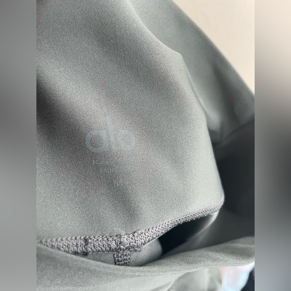 Alo Women Green Leggings Size Medium - Picture 6 of 6